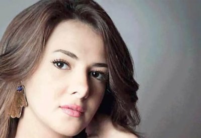 حالتهما صعبة.. دنيا سمير غانم تطلب الدعاء لوالديها