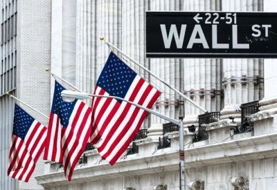 مؤشرات الأسهم الأمريكية تغلق على انخفاض