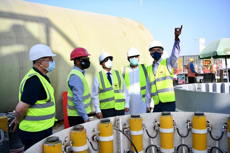 بالصور: وزير الأشغال يتفقد أعمال التوسعة الرابعة لمحطة معالجة مياه الصرف الصحي في توبلي