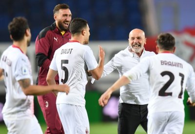 ميلان يتغلب على أتالانتا ويعود الى دوري الأبطال بعد غياب سبعة مواسم