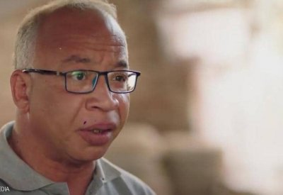 السيسي يأمر بعلاج ومعاش استثنائي لفنان بُترت قدمه