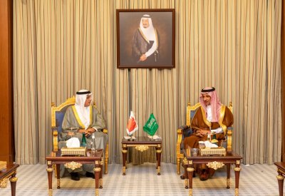 وزير الصناعة والتجارة والسياحة يجتمع بنظيرة وزير السياحة بالمملكة العربية السعودية