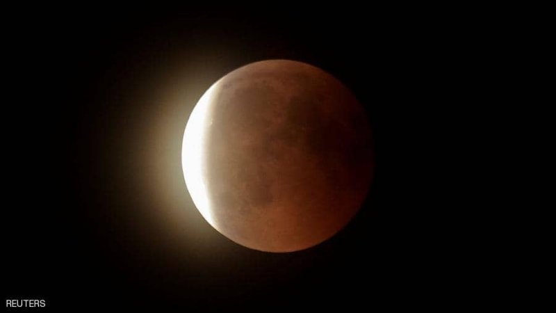 العالم على موعد مع "القمر الدامي".. والعرب لن يشاهدوه