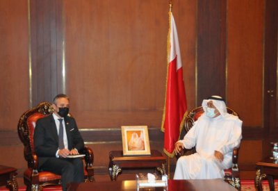 الدكتور الشيخ خالد بن خليفة يبحث المشاريع المشتركة مع السفير الفرنسي لدى المملكة