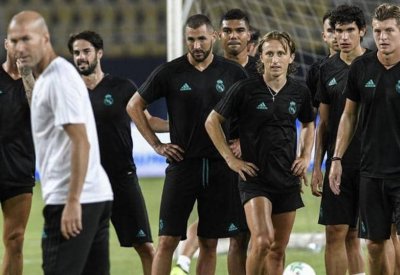 في وداع زيدان.. كلمات "مؤثرة" من لاعبي ريال مدريد