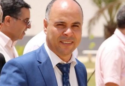 جدل واسع.. أمين حزب جزائري يصف مرشحاته بالفراولة