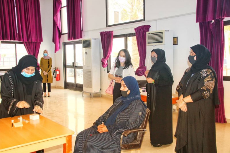 "التربية" تدرب 85 من منتسبيها على تنفيذ الفحص السريع