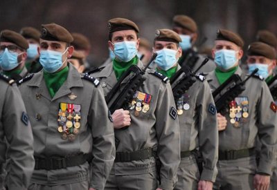 ماكرون يهدد بسحب قوات فرنسا من مالي.. بشرط