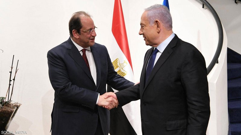 نتانياهو يستقبل رئيس المخابرات المصرية.. ويكشف "مطلبا"