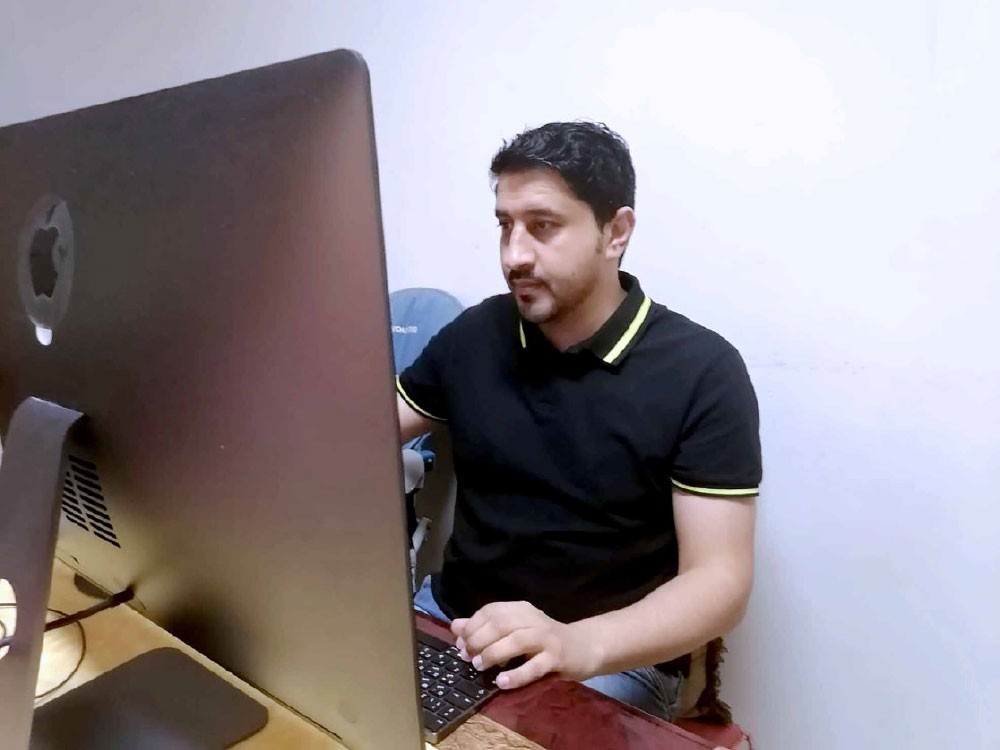 محمد الستراوي يصمم وينفذ ملحق التغطية