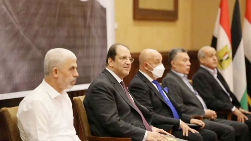 القاهرة تحتضن قريبًا اجتماعًا مباشرًا بين فتح وحماس