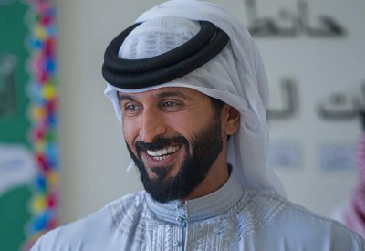 بالصور: ناصر بن حمد يرحب بعودة فريق الحرس الملكي بعد إنجاز جبال ايفرست