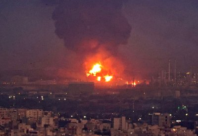 حريق في مصفاة نفط جنوب طهران
