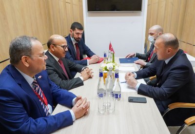 فخامة رئيس جمهورية أديغيا الروسية يستقبل وزير الخارجية