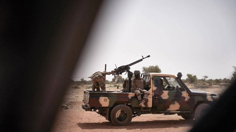 الاتحاد الإفريقي.. لماذا علّق عضوية مالي وتجاهل انقلاب تشاد؟
