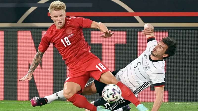 هوميلز يتعافى ويعود إلى تدريبات ألمانيا