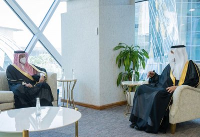 رئيس الهيئة السعودية للبيانات والذكاء الاصطناعي "سدايا" يستقبل سفير مملكة البحرين في الرياض 