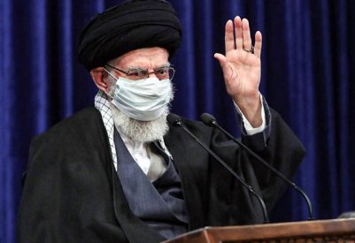 خوفاً من المقاطعة.. خامنئي "التصويت بورقة بيضاء حرام"