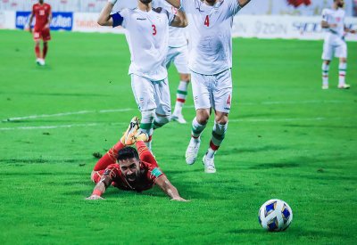 بالصور: منتخبنا يخسر أمام نظيره الإيراني