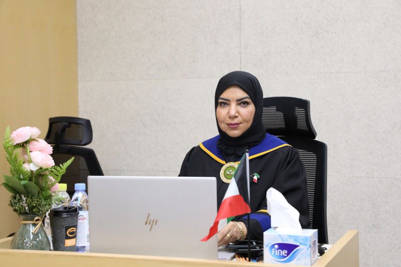 أطروحة دكتوراه تبحث العلاقة بين القدرة التنبؤية لعادات العقل والبيئة الإبداعية والاستثارة الفائقة بالشخصية الإبداعية