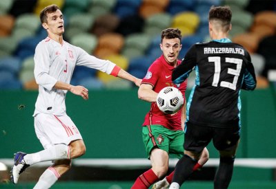 إنريكي يستدعي كيبا إلى قائمة المنتخب الإسباني