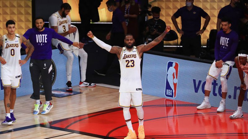 ليبرون جيمس يقاطع أولمبياد طوكيو