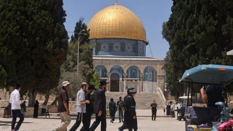 إسرائيل تسمح بـ"مسيرة الأعلام" في القدس.. بشروط