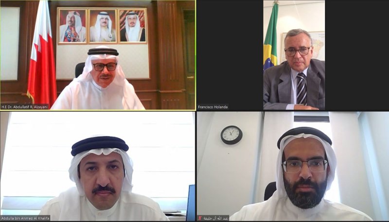 وزير الخارجية يجتمع مع سفير البرازيل المعين لدى البحرين