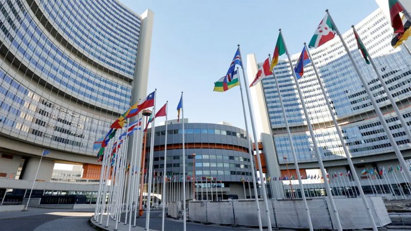 فرنسا وألمانيا وبريطانيا لإيران: تعاونوا مع الوكالة الذرية