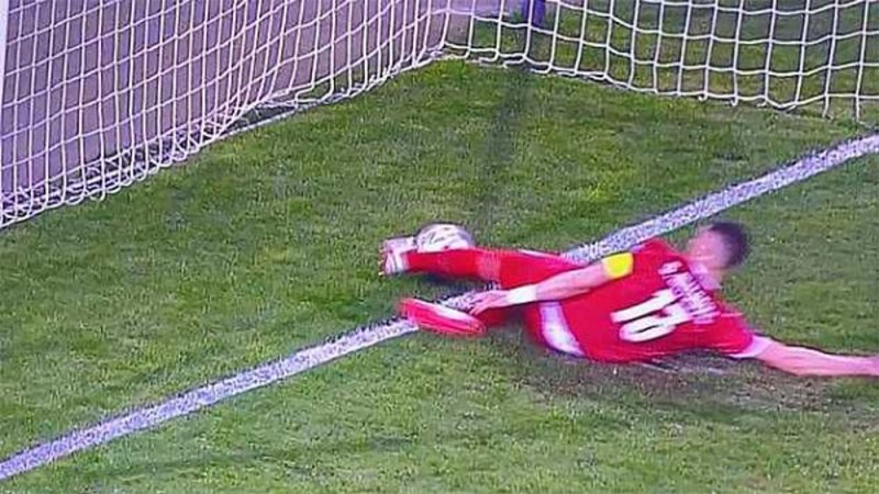 حكم "الخطأ الفضيحة" يقود افتتاح يورو 2020