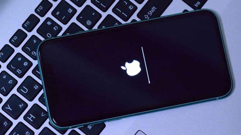 لأول مرة.. آبل تعطي مستخدميها خيار تحديث هواتفهم