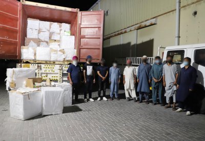 بالصور: جمارك المنافذ البحرية تضبط 4480 كيلوجرام من مادة التمباك الممنوعة