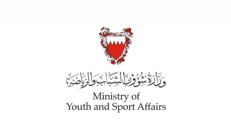 استبدال العشب الصناعي لـ 8 أندية محلية