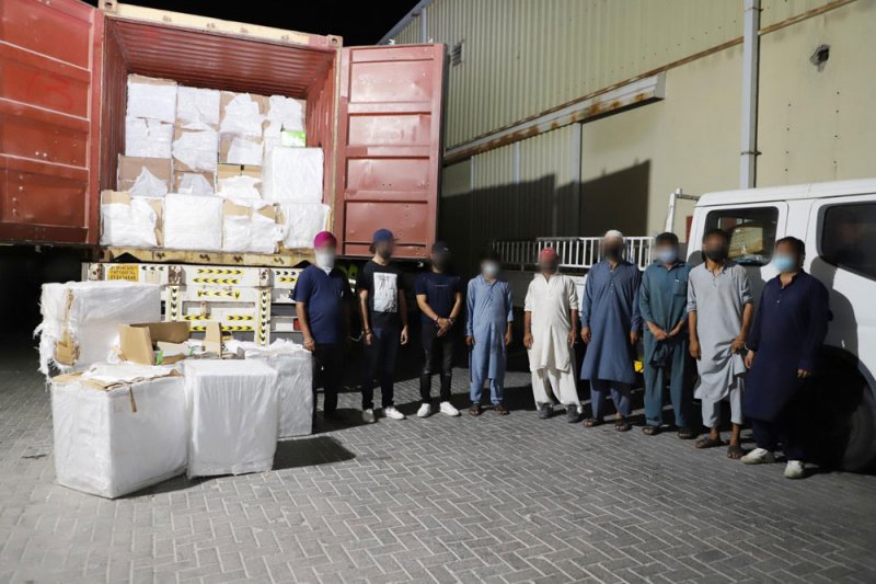 بالصور: جمارك المنافذ البحرية تضبط 4480 كيلوجرام من مادة التمباك الممنوعة