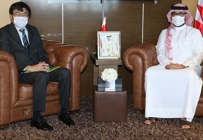 المؤيد يستقبل السفير الياباني ويؤكد أهمية تعزيز التعاون الشبابي والرياضي