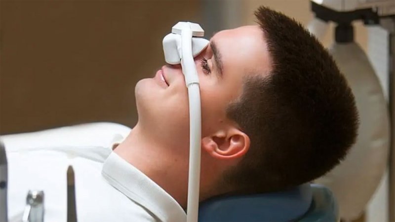 غاز الضحك.. قليل منه يعالج حالات اكتئاب لا تستجيب للأدوية!