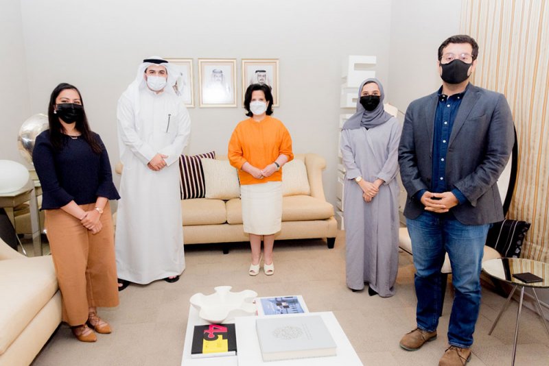 الشيخة مي تستقبل الفائزين بمسابقة "جليس المحرّق"