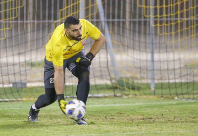 “الأحمر” يلاقي هونغ كونغ