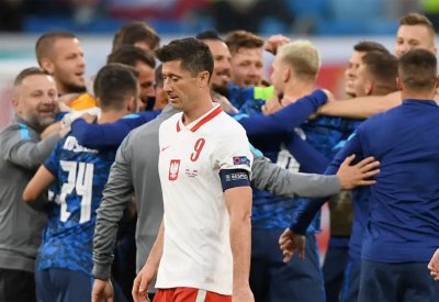 ليفاندوفسكي: بولندا في موقف صعب