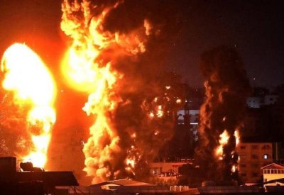 غارات إسرائيلية تستهدف مواقع لحماس في قطاع غزة