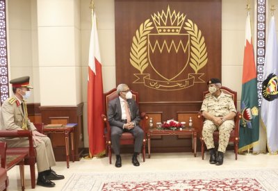 القائد العام لقوة دفاع البحرين يستقبل سفير مصر ويشيد بمتانة العلاقات بين البلدين