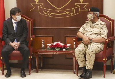 القائد العام لقوة دفاع البحرين يستقبل السفير الياباني