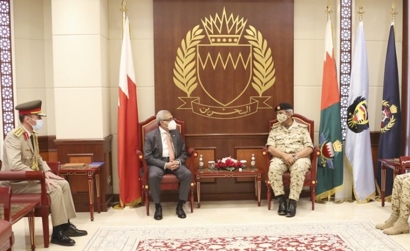 القائد العام لقوة دفاع البحرين يستقبل سفير مصر ويشيد بمتانة العلاقات بين البلدين