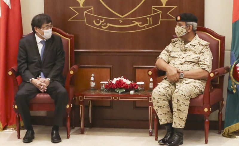 القائد العام لقوة دفاع البحرين يستقبل السفير الياباني