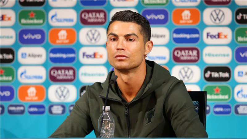 اليويفا يرد على تصرف رونالدو وبوجبا