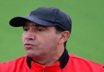 التونسي بوزيان مدربًا لكرة سترة