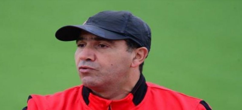 التونسي بوزيان مدربًا لكرة سترة