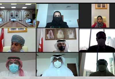وزير والتجارة يبحث مع وزير التجارة والصناعة وترويج الاستثمار بسلطنة عمان علاقات التعاون