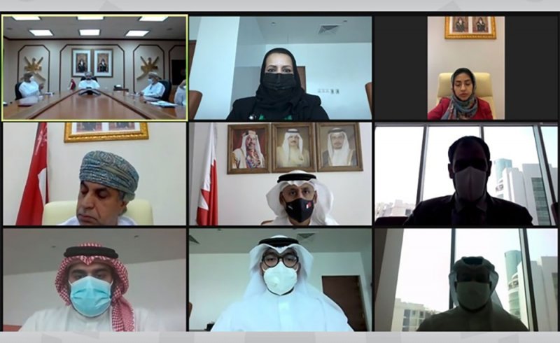 وزير والتجارة يبحث مع وزير التجارة والصناعة وترويج الاستثمار بسلطنة عمان علاقات التعاون
