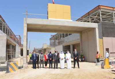 وزير التجارة يطلع على مستجدات العمل بمشروع مركز البحرين الدولي للمعارض والمؤتمرات الجديد في الصخير